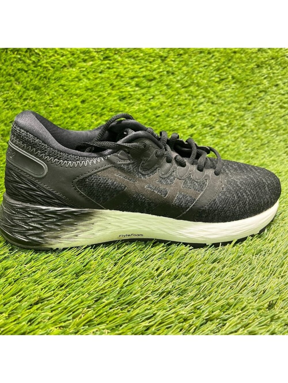 Asics RoadHawk FF 2 MX Womens Size 7 Black White Athletic Running Shoes Sneakers